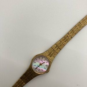 WOMANS CARAVELLE BULOVA WATCH CO